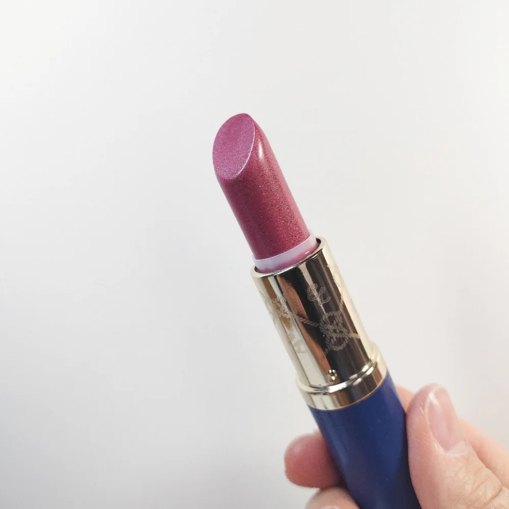 Estee Lauder Limited Edition Lipstick - Picture 1 of 4